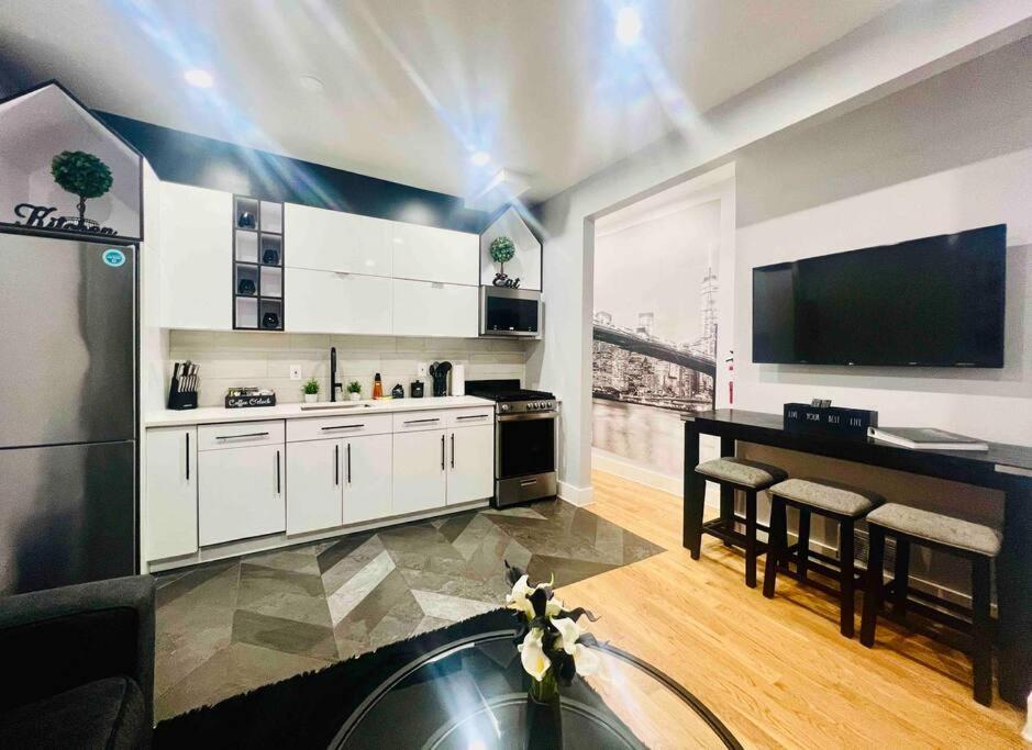 2 Bedroom Apartment, Close To Nyc & Downtown Jc! جيرسي سيتي المظهر الخارجي الصورة